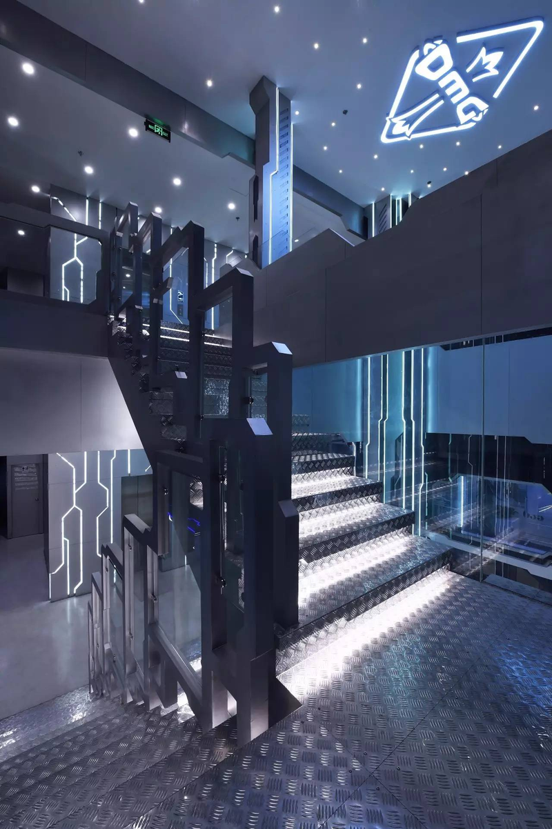 Illustration for article titled Chinese Esports Team Has An Amazing Training FacilityÂ